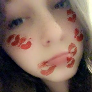 Meet your Posher, Ella